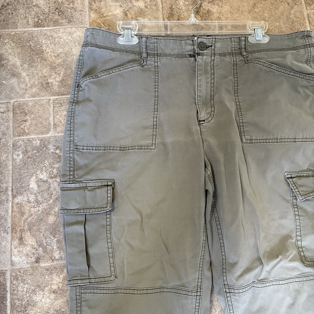 L.L. Bean Favorite Fit Cargo Pants Women's 16 Dusty Olive Canvas Utility - Picture 2 of 15